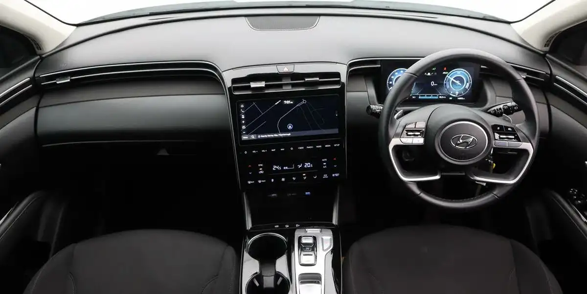 2023-hyundai-tucson-16-t-gdi-se-connect-230ps-hybrid-auto-big-13