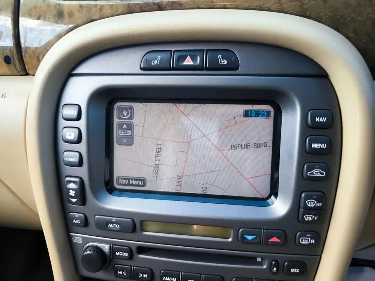 2006-jaguar-x-type-25-se-saloon-4d-auto-big-20