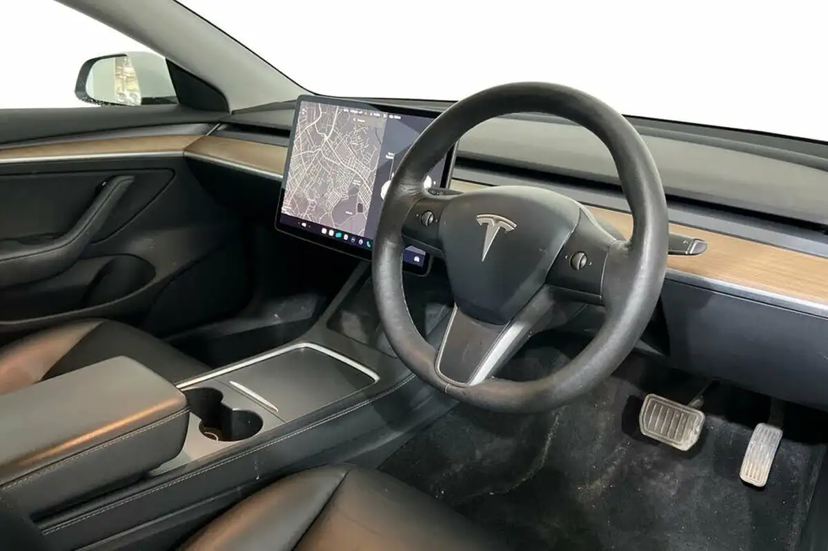 2021-tesla-model-3-e-long-range-4x4-big-8