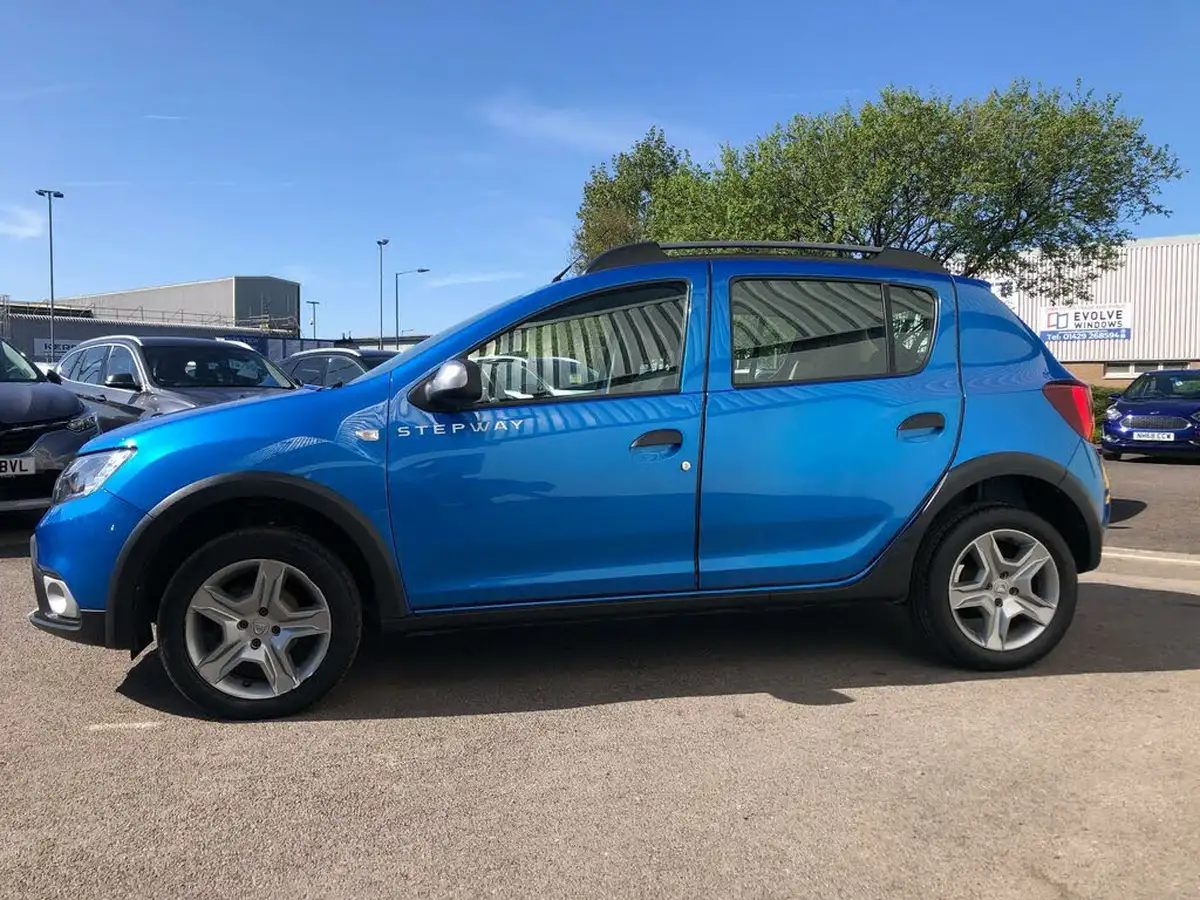 2017-dacia-sandero-stepway-09-tce-laureate-big-3