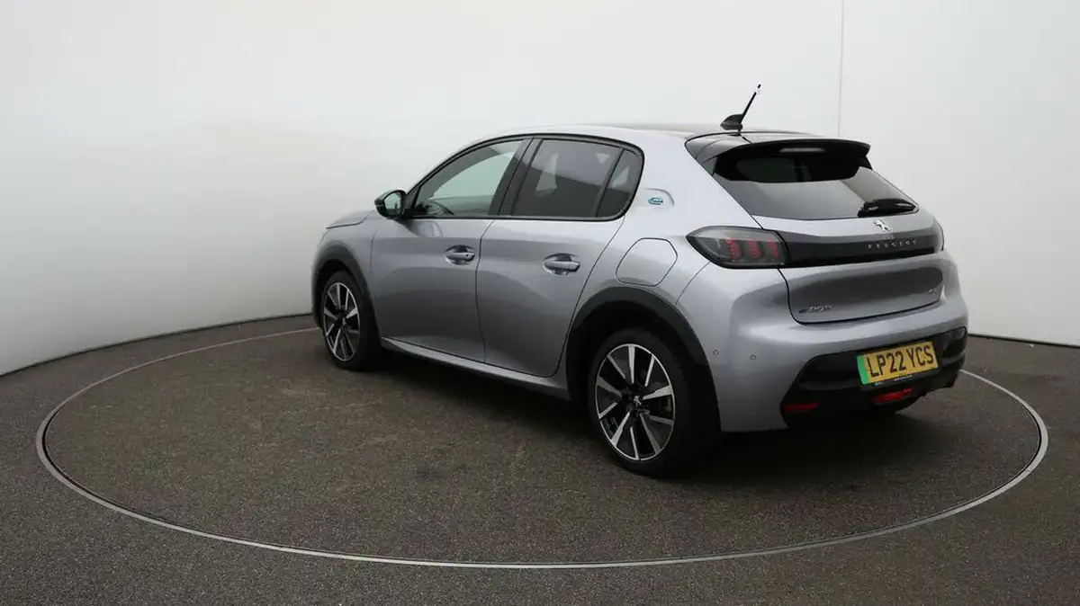 2022-peugeot-208-e-gt-136bhp-50kwh-big-62