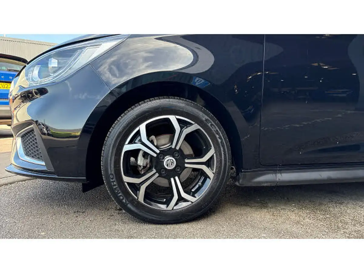 2023-mg-mg3-15-vti-tech-exclusive-nav-big-4