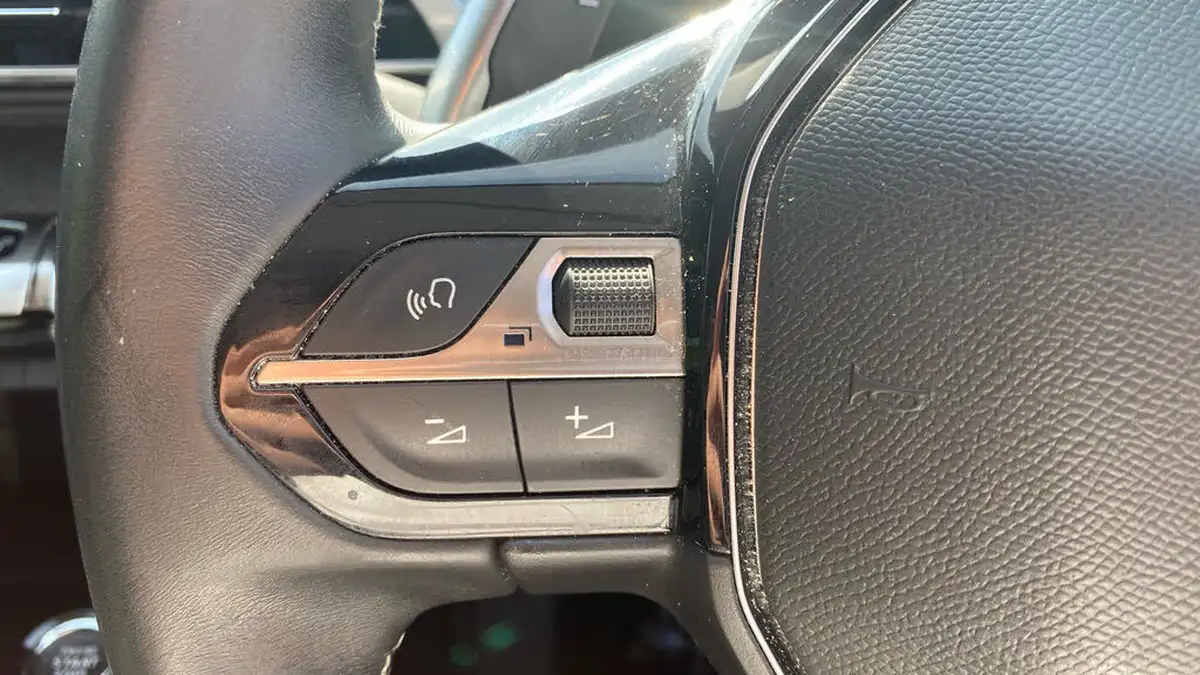 2022-peugeot-5008-suv-15-bluehdi-allure-premium-eat8-big-22