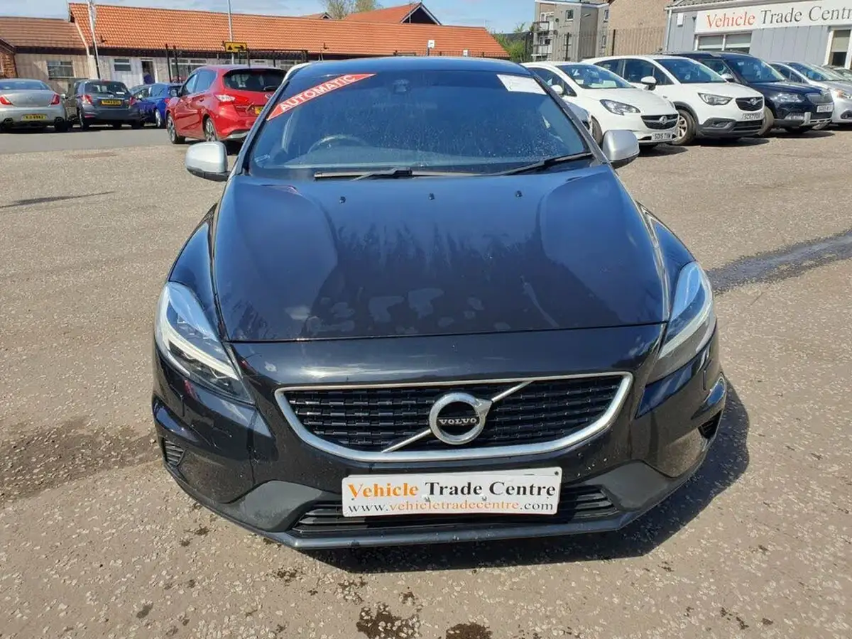 2017-volvo-v40-20td-d3-r-design-nav-plus-geartronic-big-1