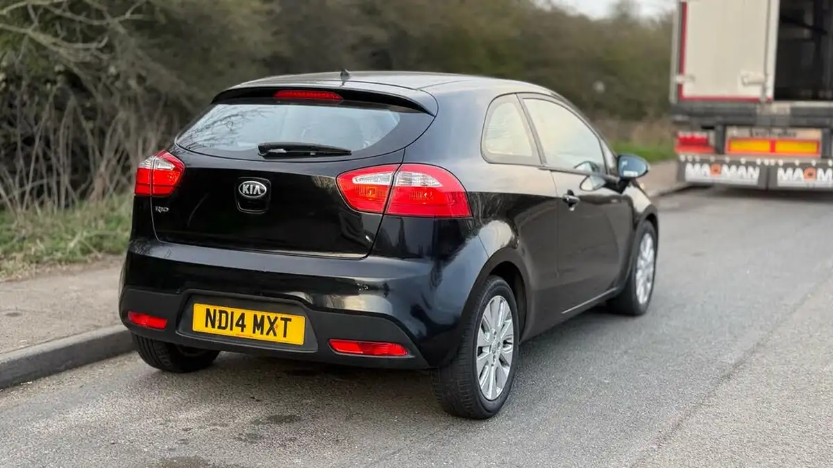 2014-kia-rio-125-2-3d-big-7