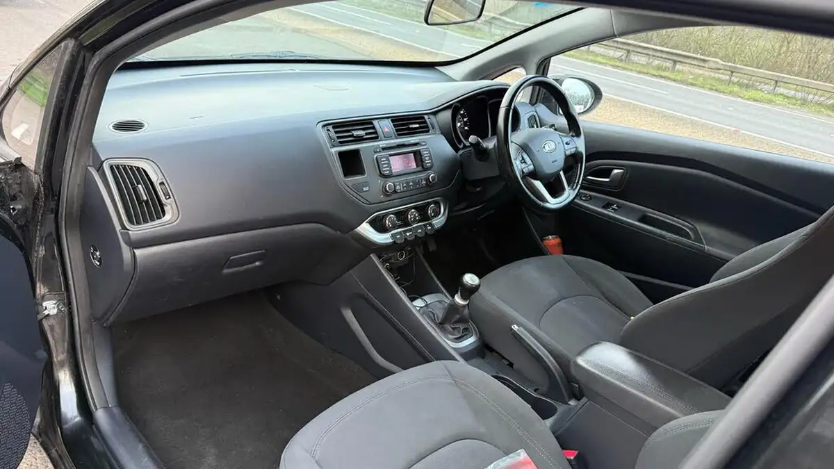 2014-kia-rio-125-2-3d-big-11