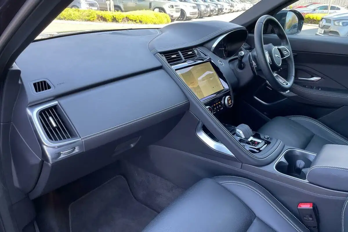 2023-jaguar-e-pace-15-p300e-r-dynamic-se-big-45