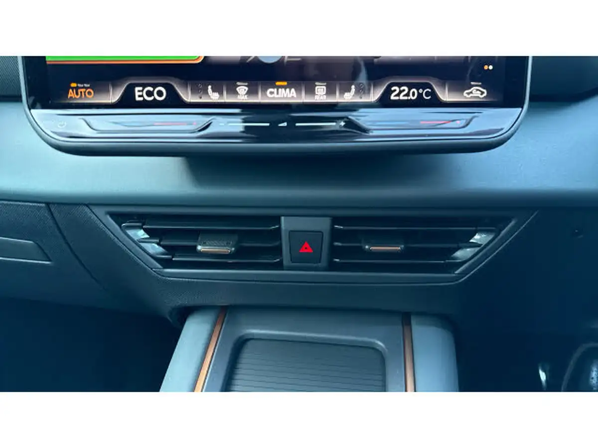 2025-cupra-born-e-vz-big-12