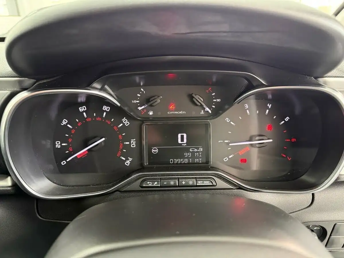 2017-citroen-c3-12-puretech-flair-82ps-big-30