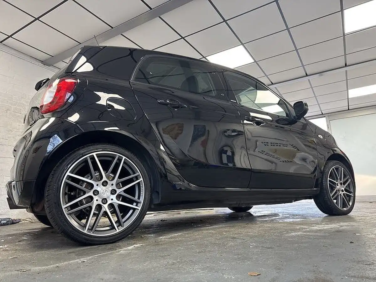 2017-smart-forfour-09-brabus-premium-big-2