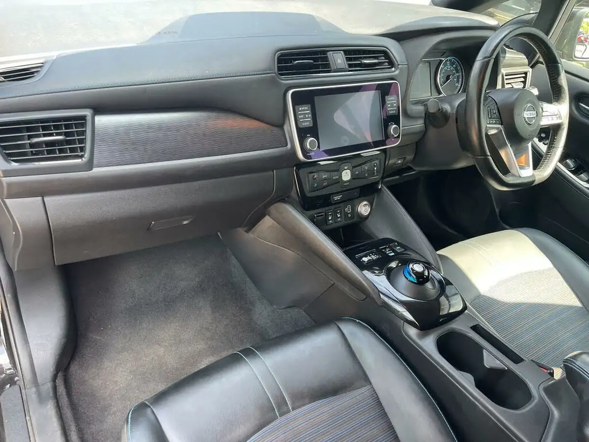 2020-nissan-leaf-e-n-connecta-big-14
