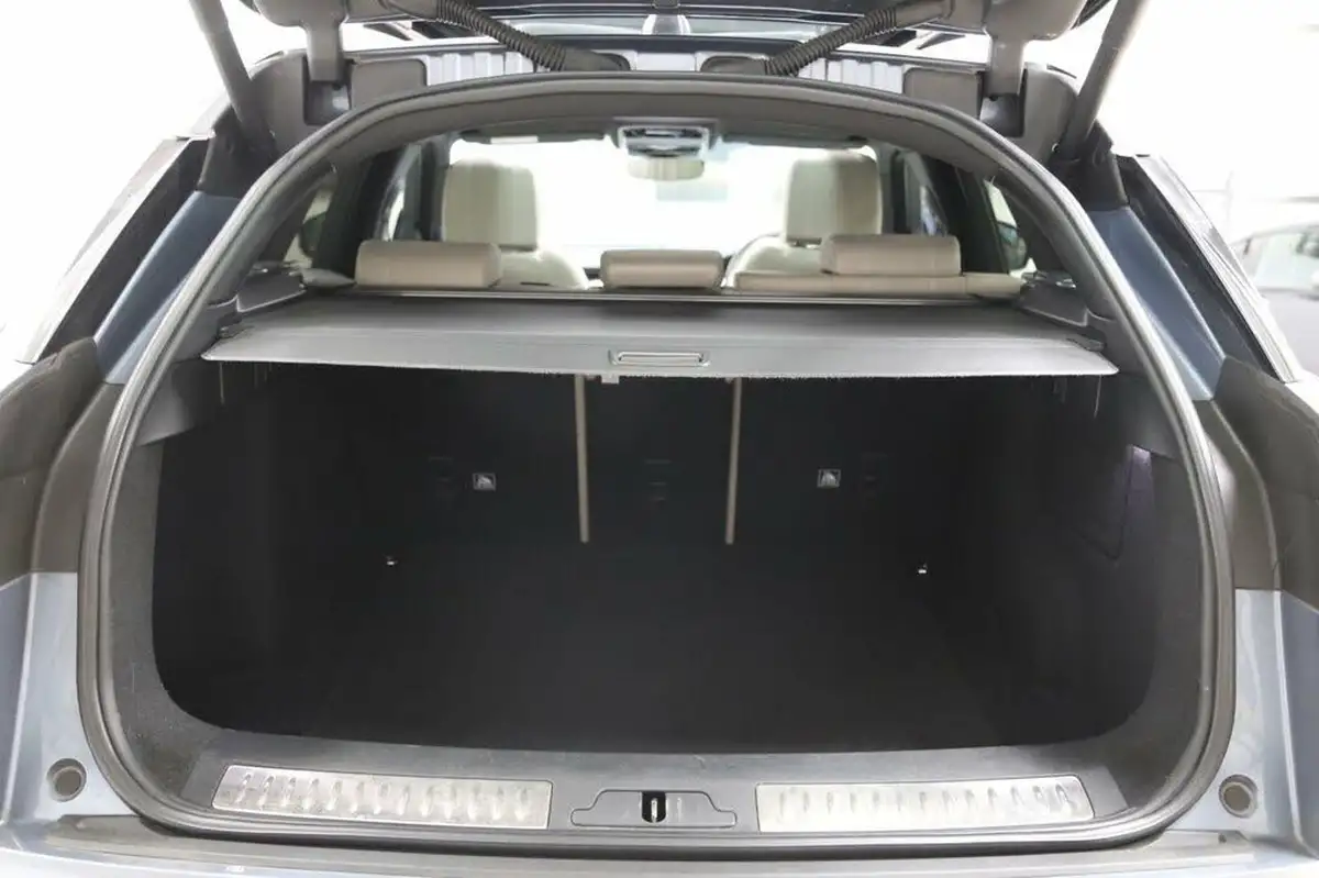 2019-land-rover-range-rover-velar-20-d240-r-dynamic-hse-big-52