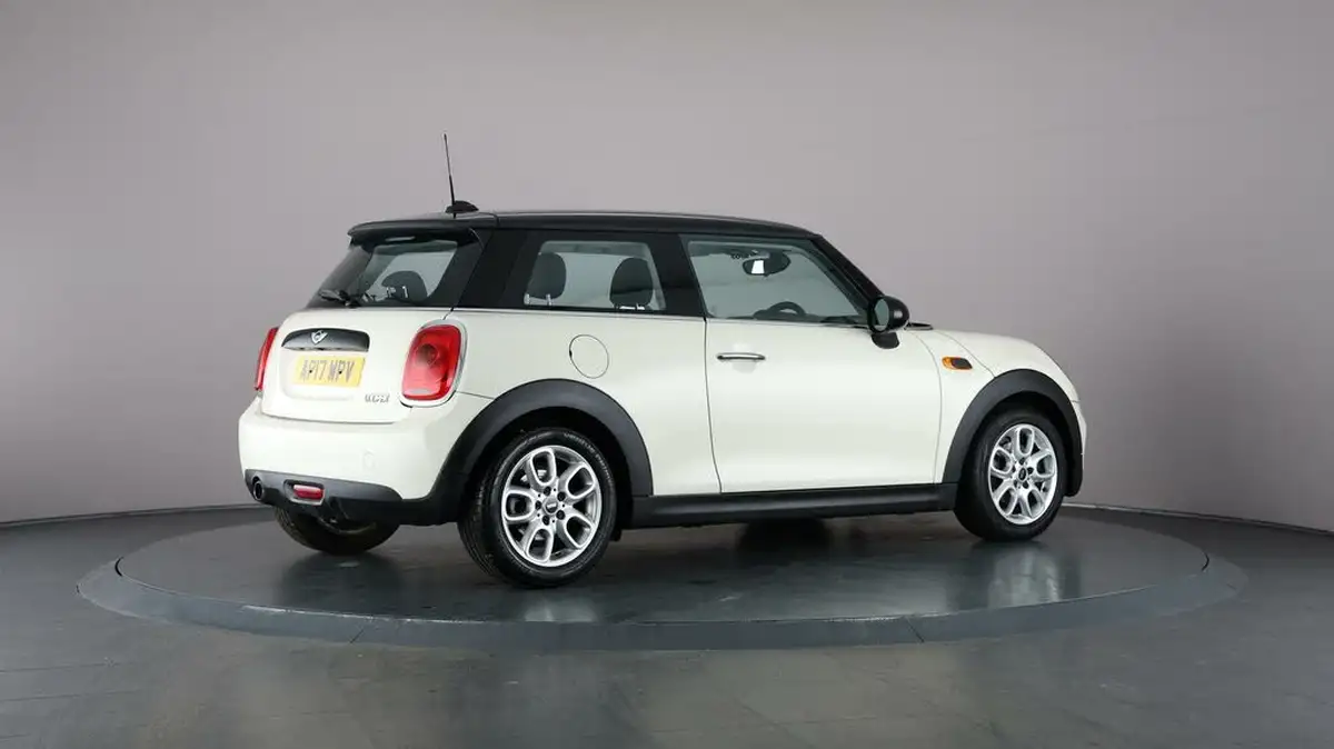 2017-mini-cooper-15-cooper-ss-hatchback-3d-big-59