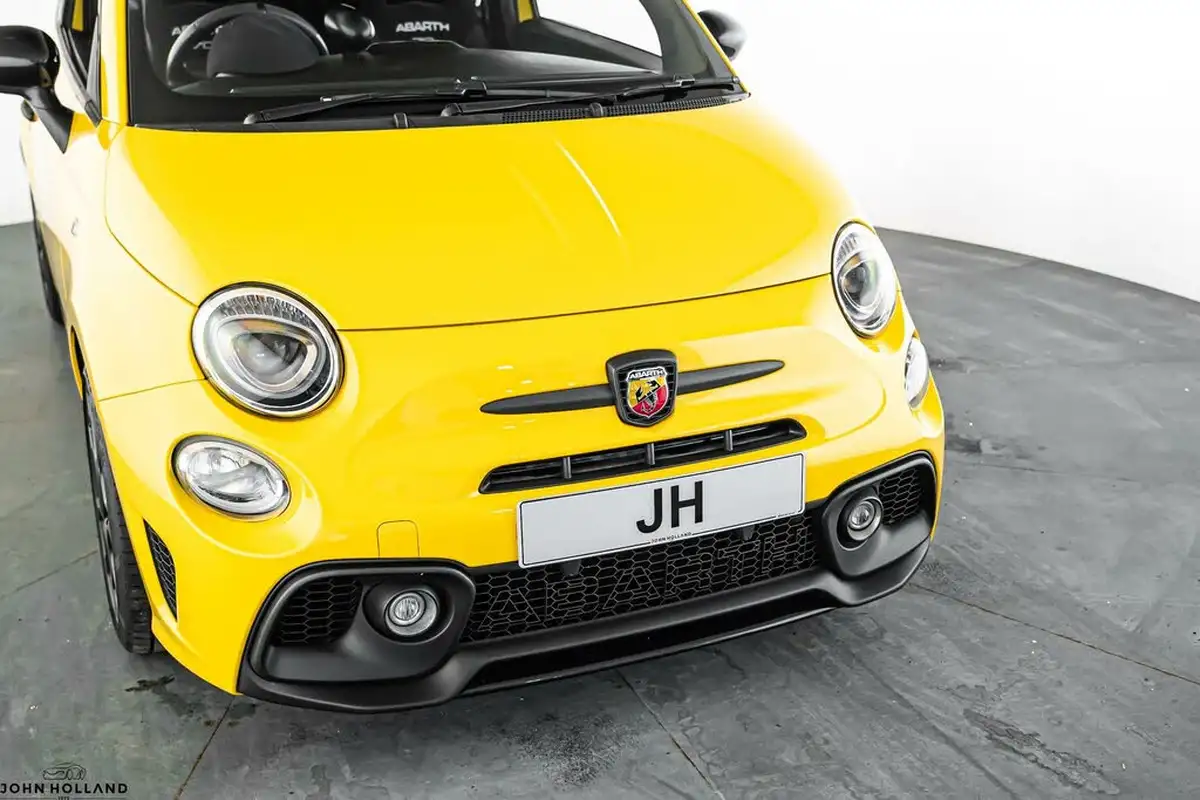 2020-abarth-595-14-tjet-competizione-big-10
