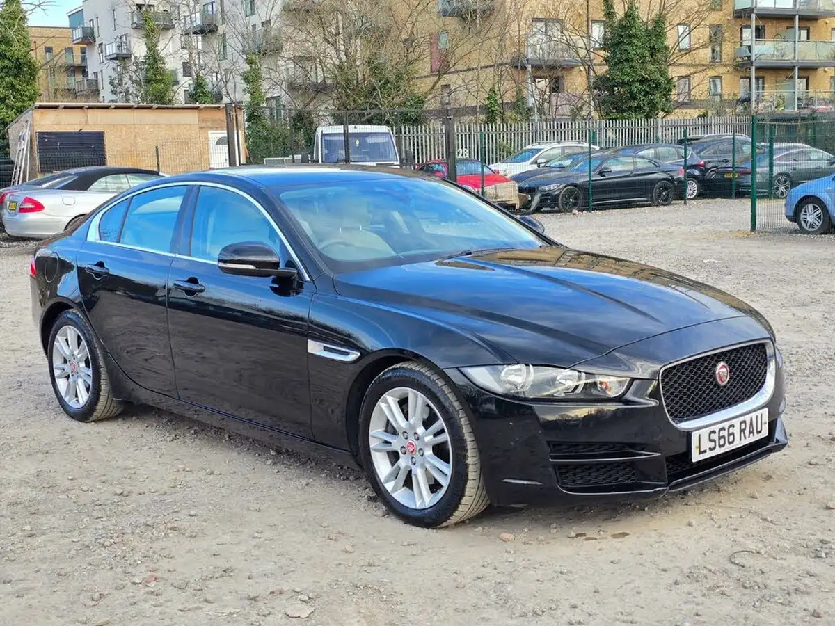 2016-jaguar-xe-20d-prestige-180ps-auto-big-6