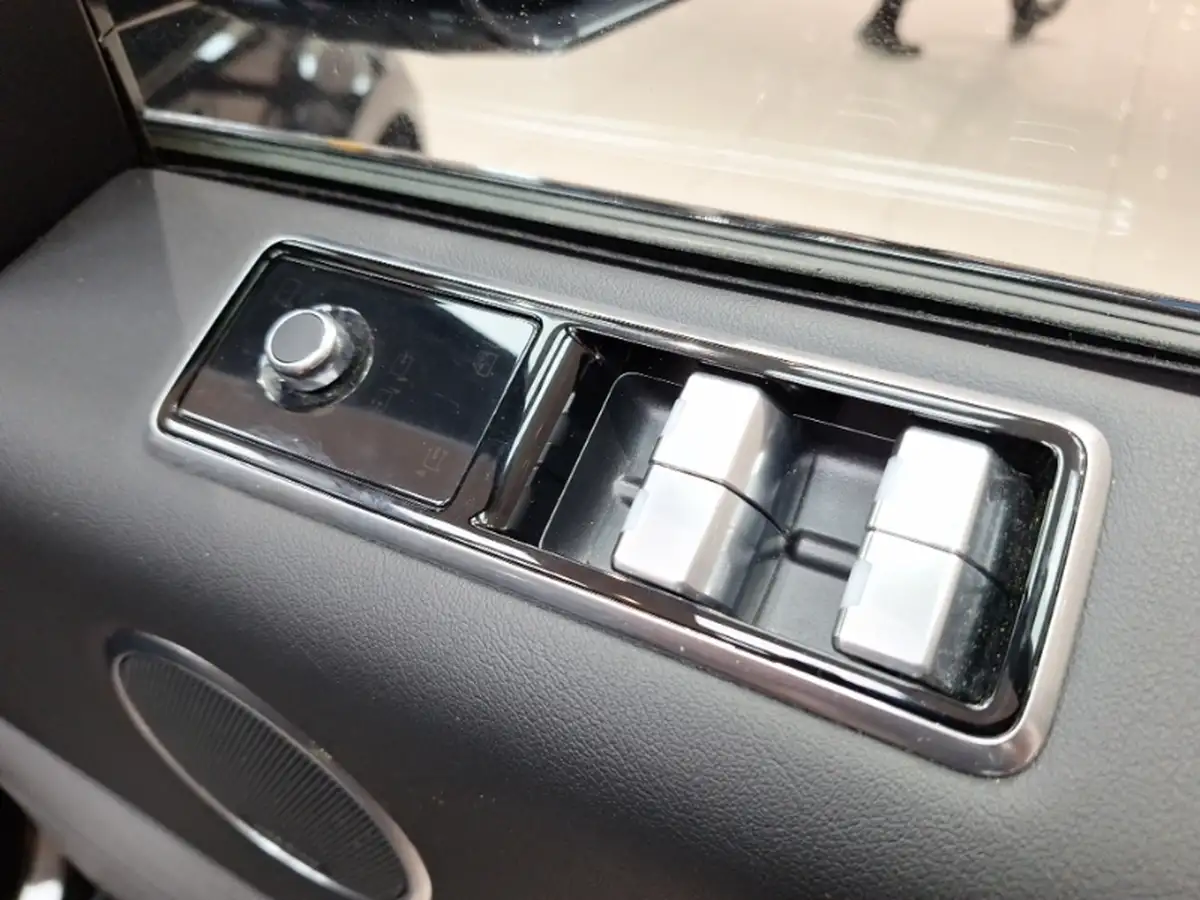 2021-land-rover-range-rover-sport-30-d250-hse-silver-big-17
