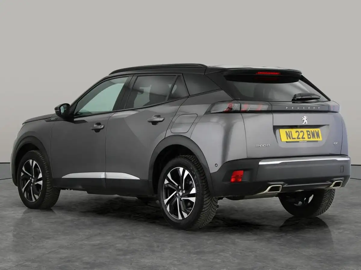 2022-peugeot-2008-suv-12-puretech-gt-big-5