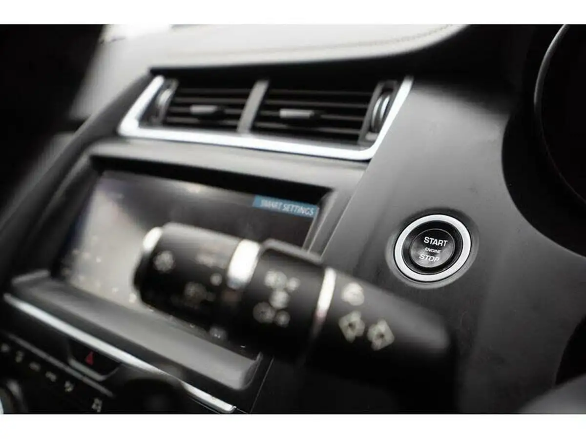 2019-jaguar-e-pace-20-i4d-r-dynamic-se-240ps-awd-auto-big-40