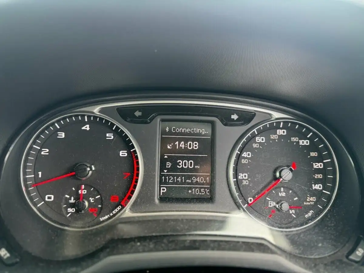 2014-audi-a1-14-140ps-sportback-5d-1395cc-s-tronic-big-12