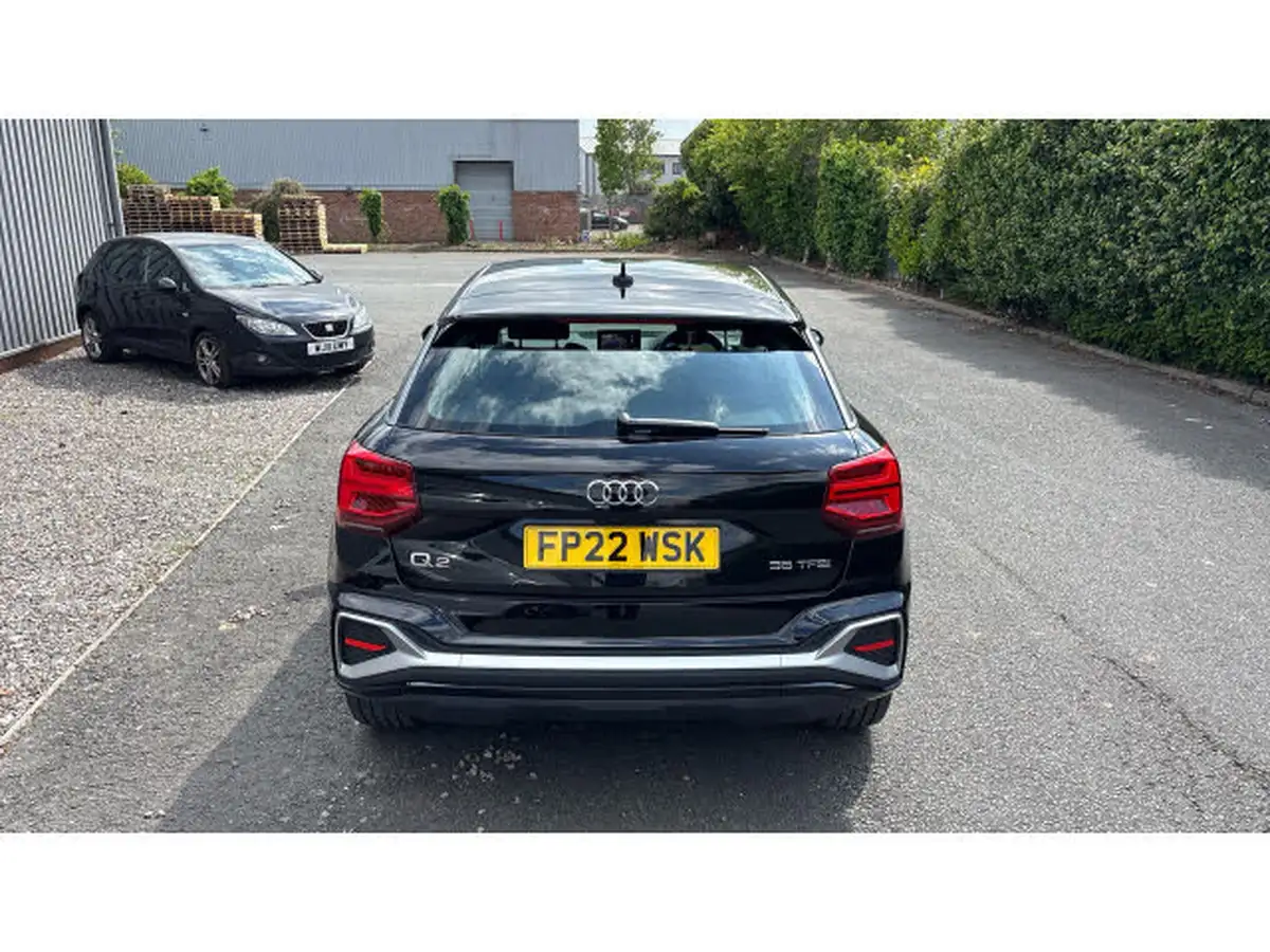 2022-audi-q2-15-35-tfsi-s-line-tronic-big-30