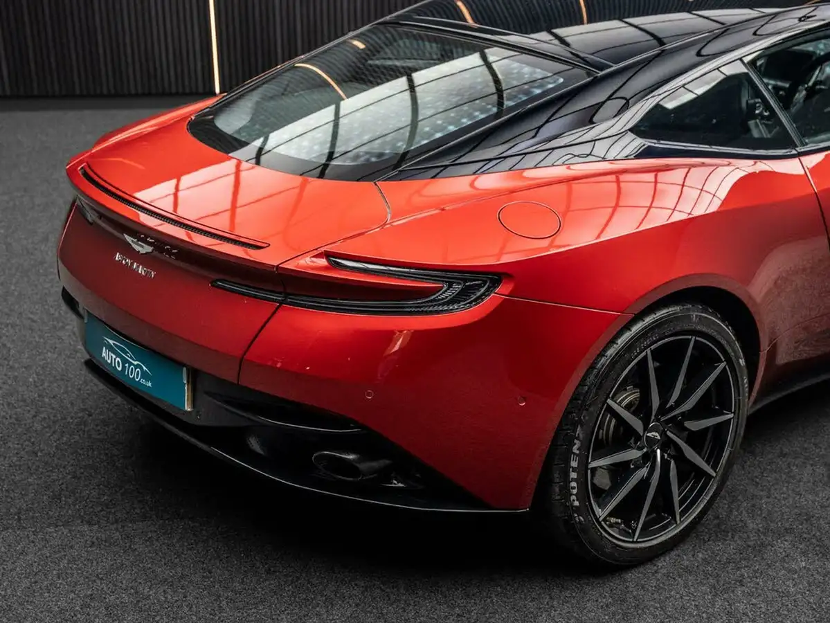 2020-aston-martin-db11-40-v8-503bhp-big-24