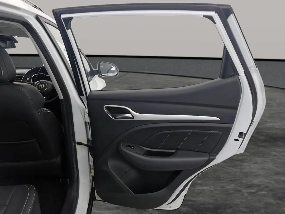 2021-mg-zs-suv-e-exclusive-ev-big-16