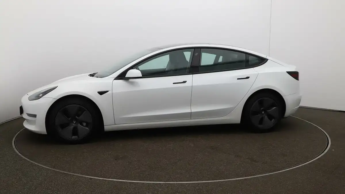 2021-tesla-model-3-e-long-range-awd-big-57