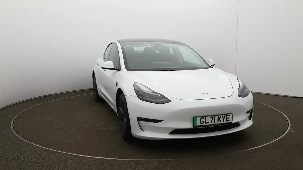 2021-tesla-model-3-e-long-range-awd-big-33