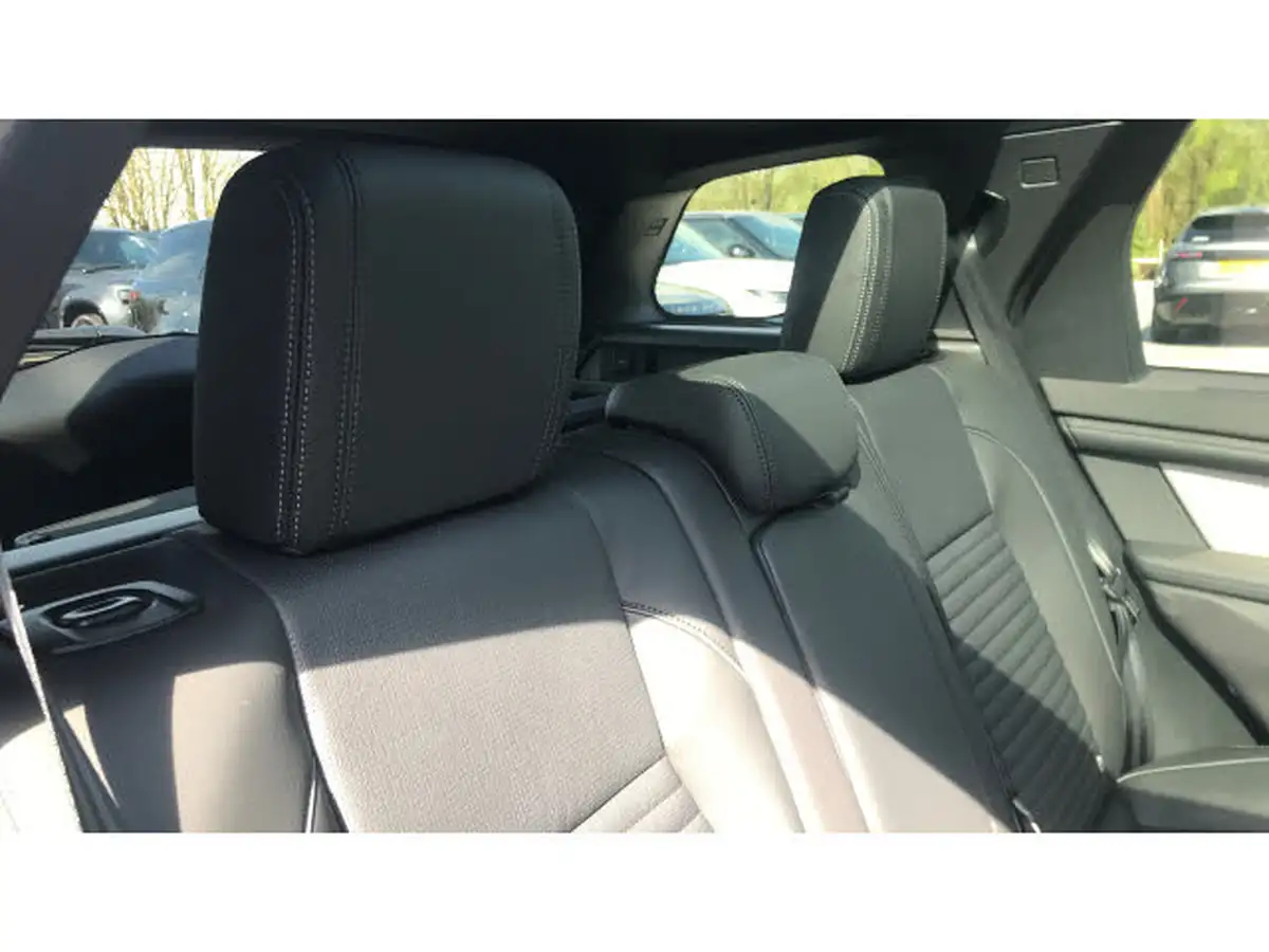 2024-land-rover-discovery-sport-20-d200-dynamic-se-big-27