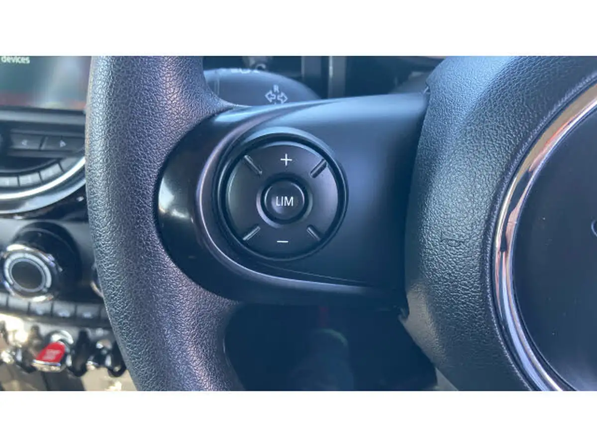 2020-mini-cooper-15-cooper-classic-nav-hatchback-3d-big-31