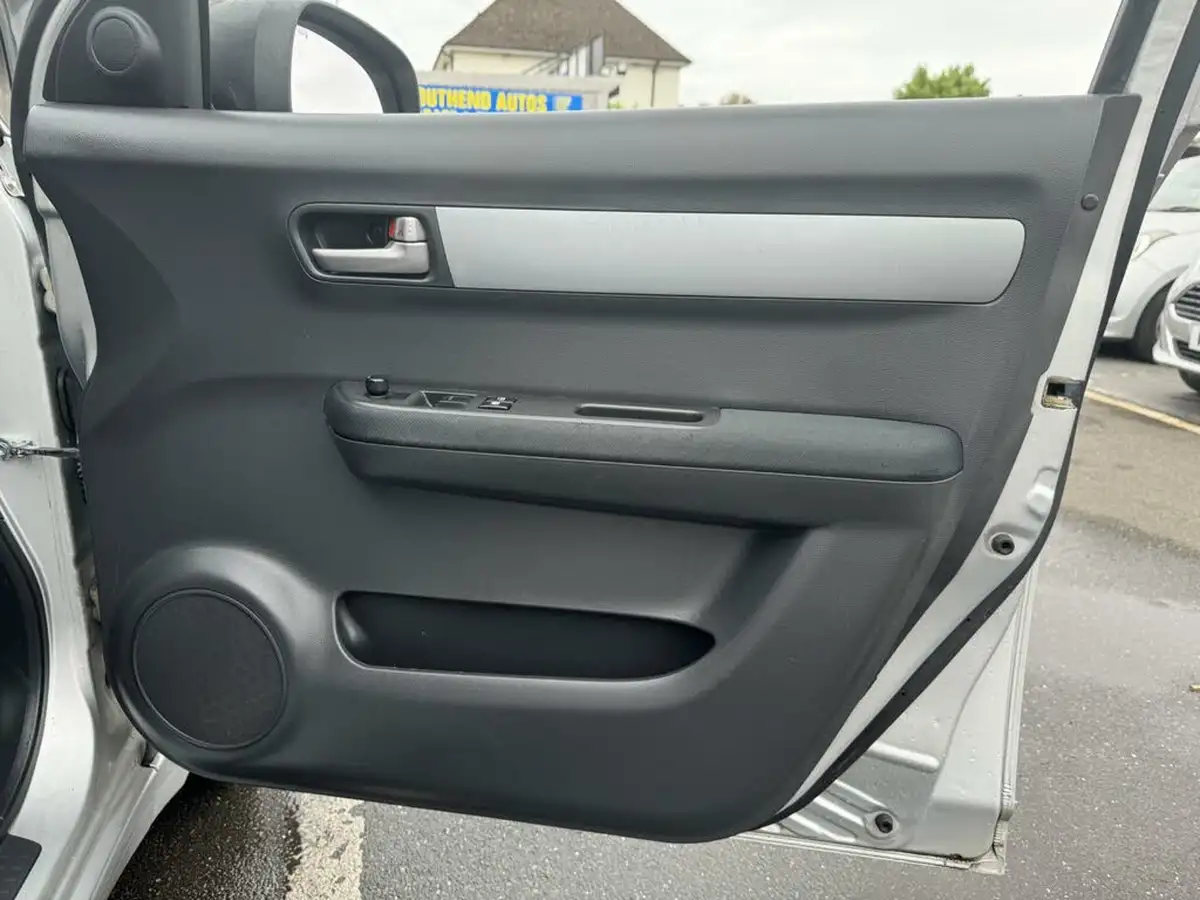 2007-suzuki-swift-15-glx-5d-big-38