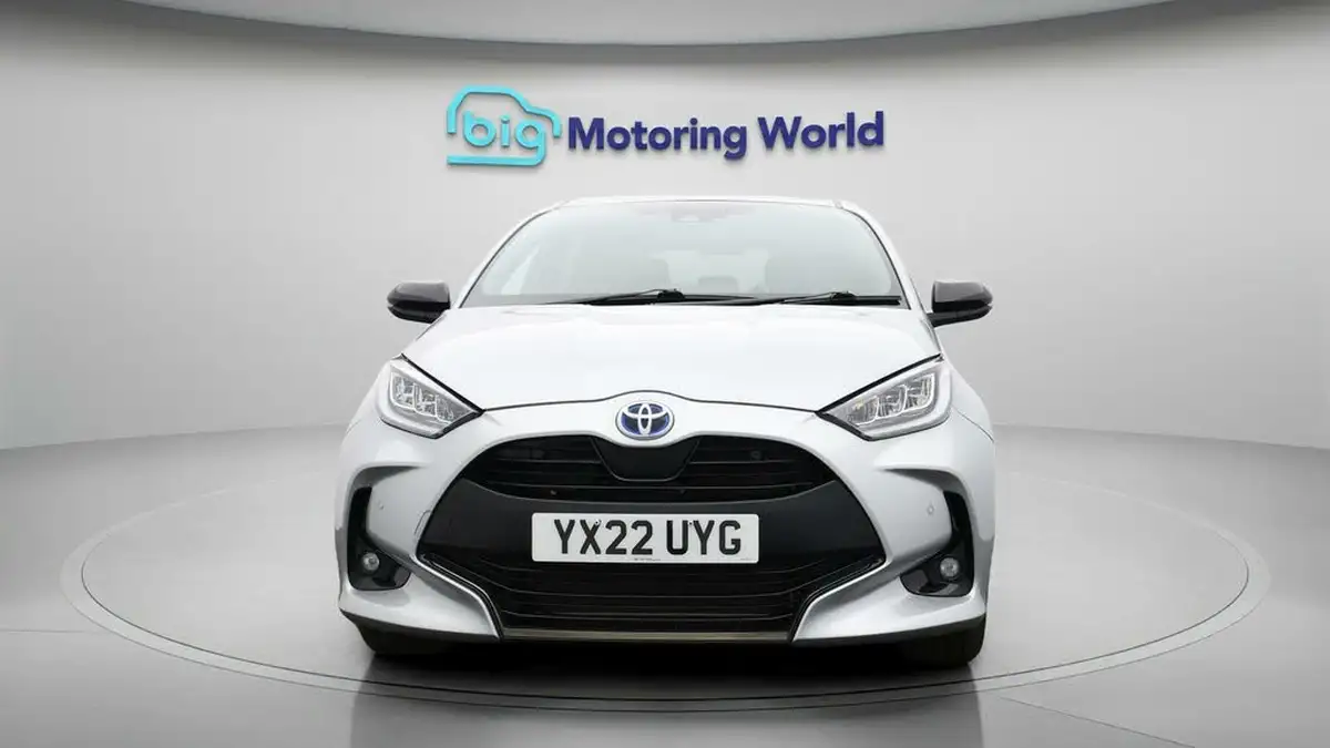 2022-toyota-yaris-15-vvt-i-dynamic-big-1