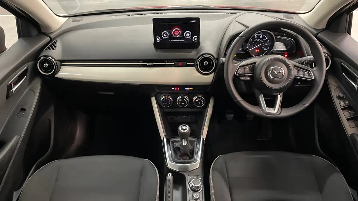 2024-mazda-mazda2-15-e-skyactiv-g-exclusive-line-big-10