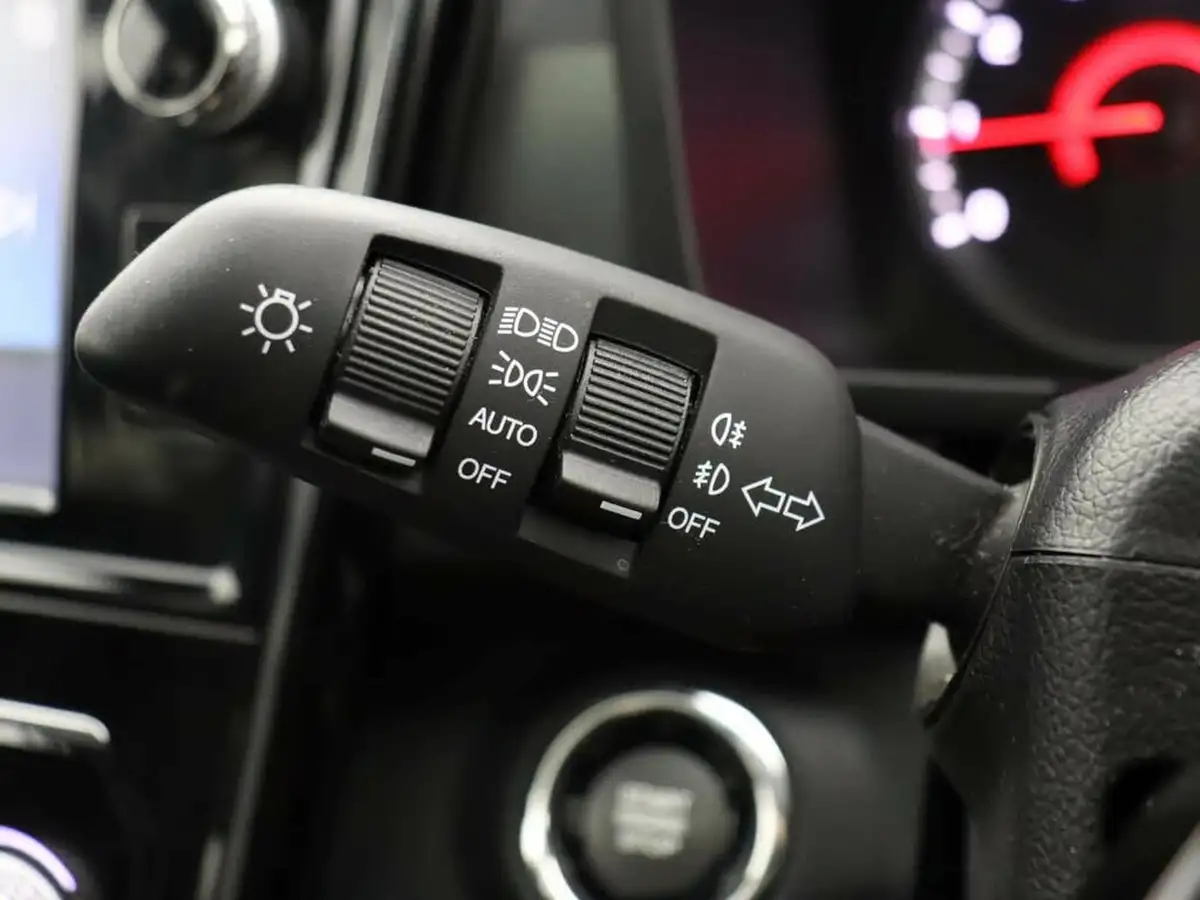 2022-kgm-ssangyong-tivoli-15-ultimate-auto-big-30