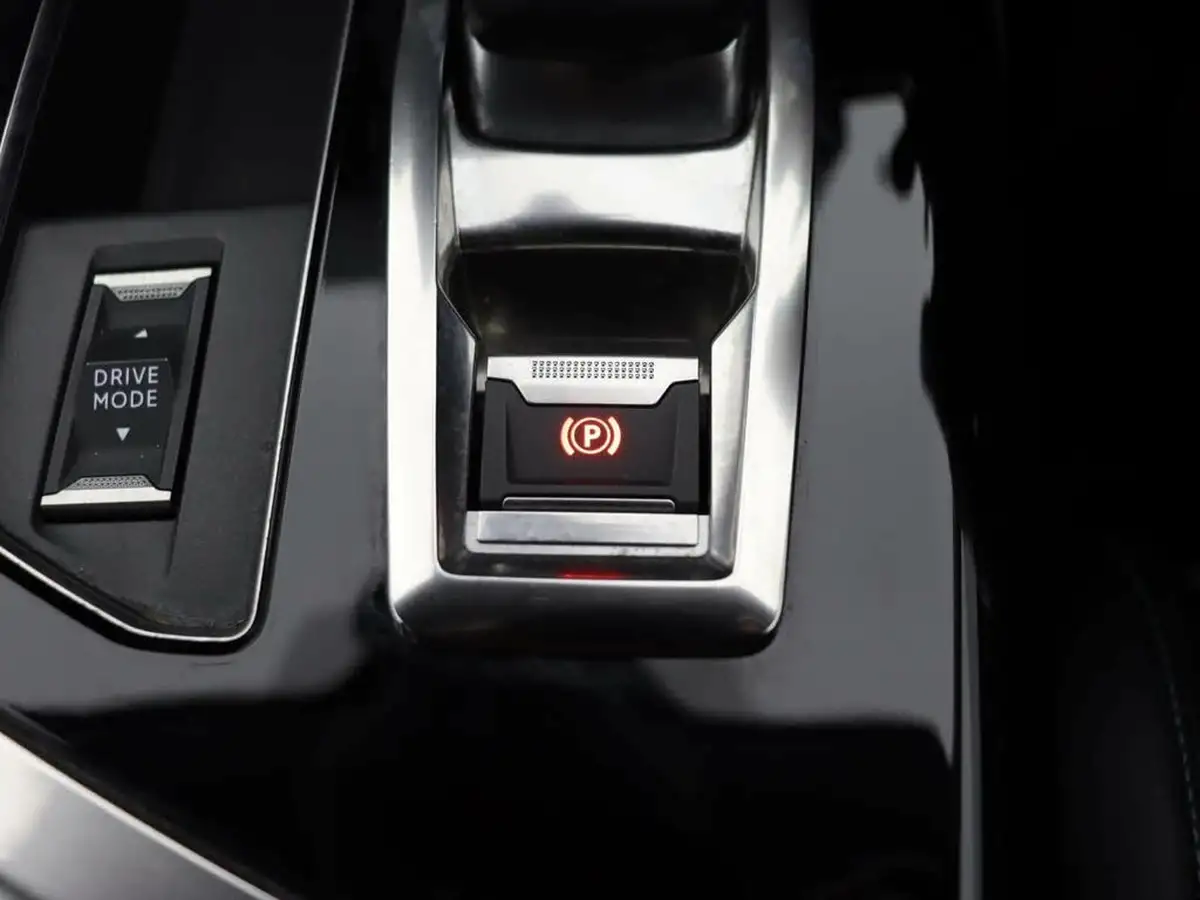 2021-peugeot-3008-suv-16-puretech-allure-premium-225bhp-hybrid-big-31