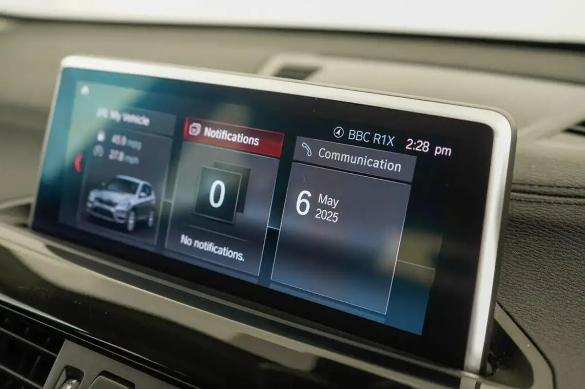 2022-bmw-x1-20td-sdrive18d-xline-sport-auto-big-32