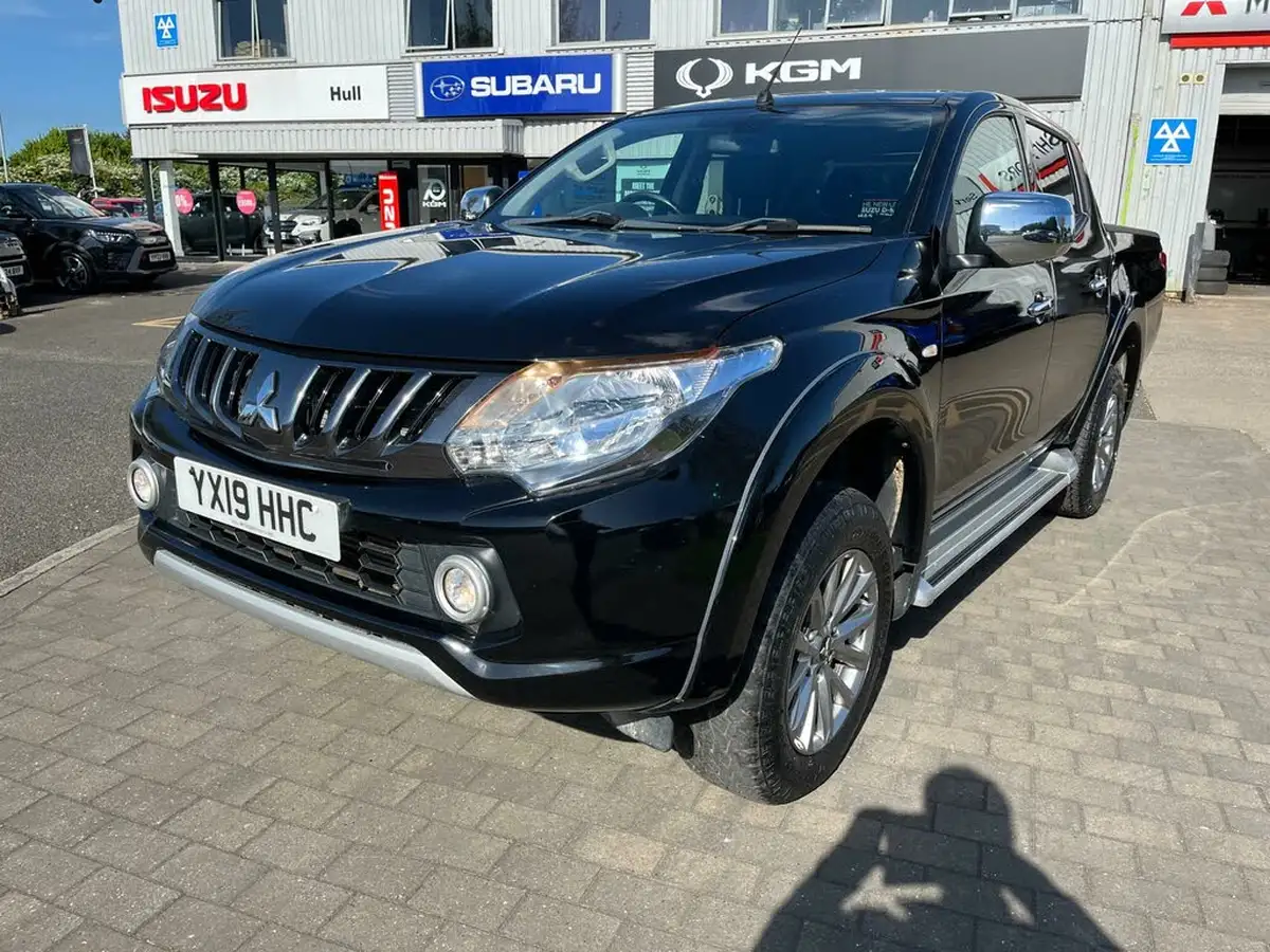 2019-mitsubishi-l200-24di-d-titan-eu6b-big-2