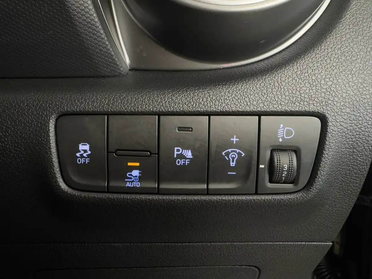 2022-hyundai-kona-e-se-connect-big-14
