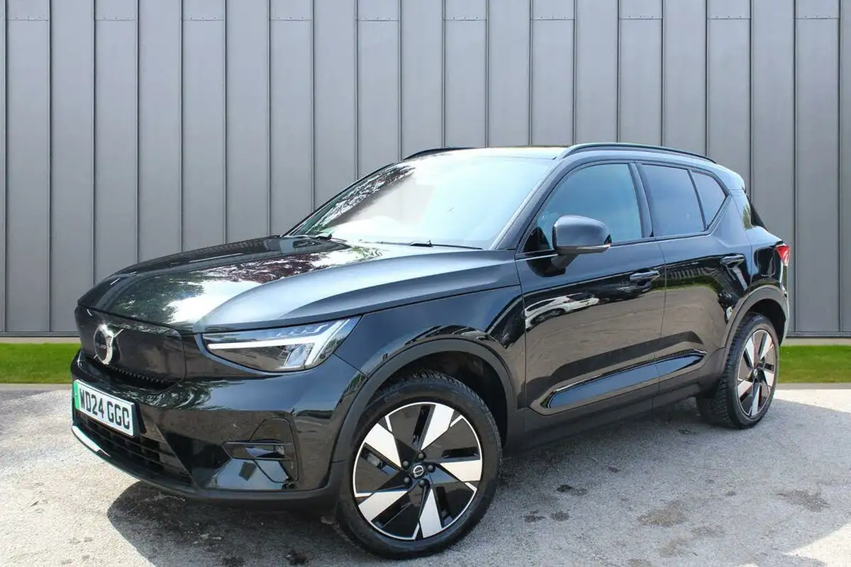 2023-volvo-xc40-e-twin-recharge-plus-big-2