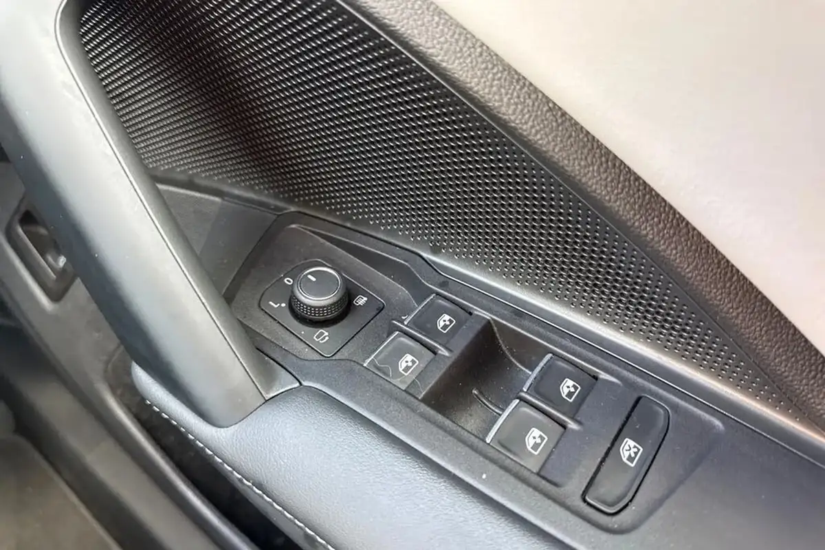 2024-volkswagen-tiguan-15-etsi-elegance-big-24