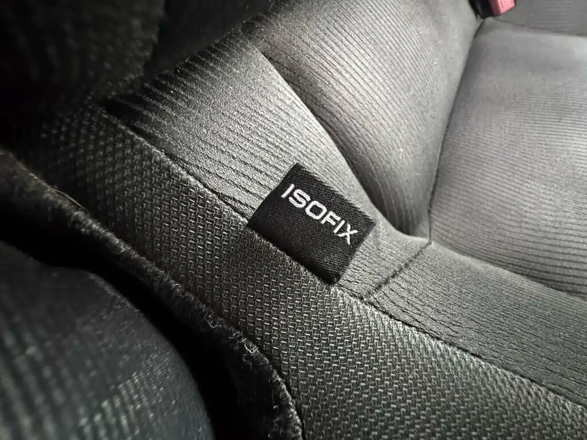 2010-nissan-qashqai-15td-acenta-big-15