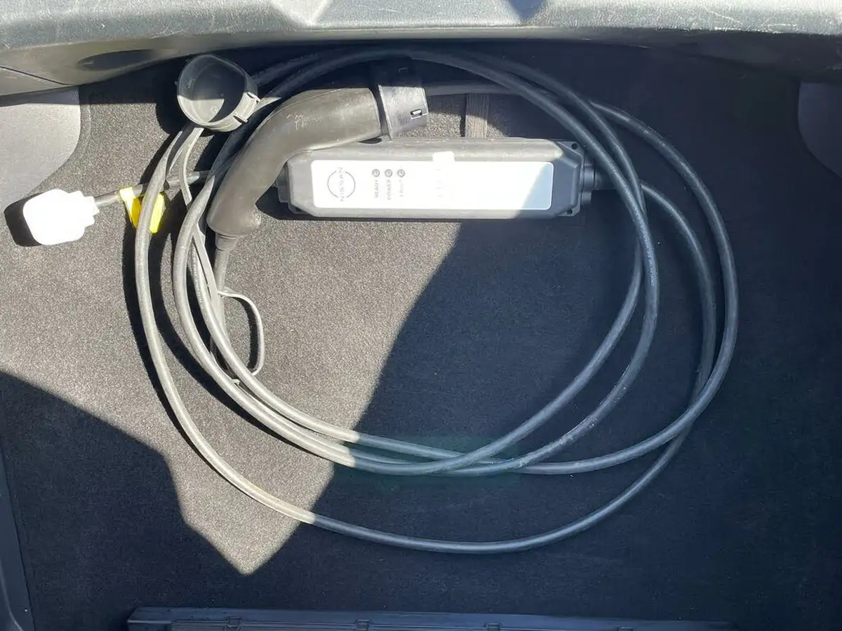 2021-nissan-leaf-e-tekna-big-26