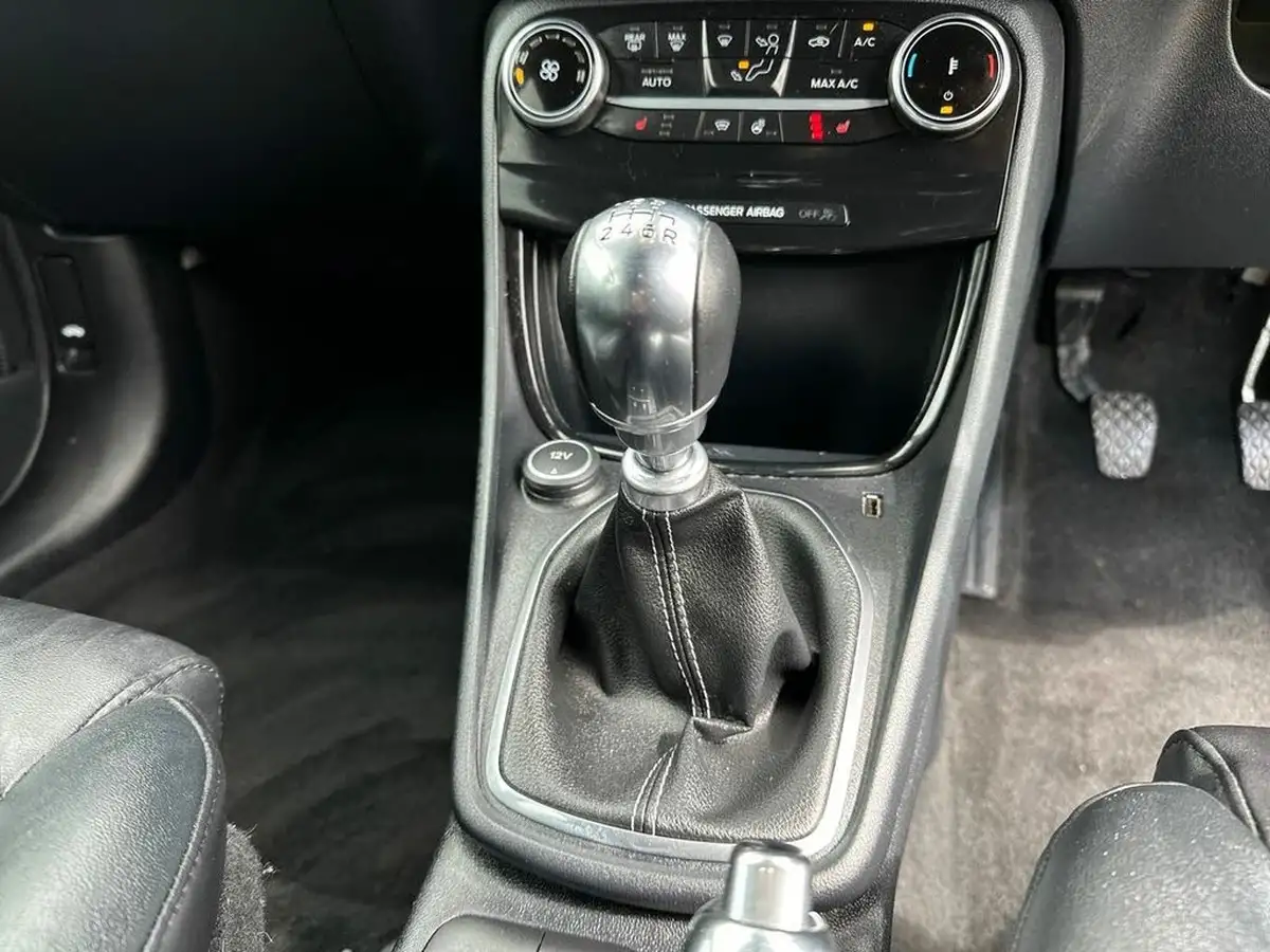 2022-ford-puma-suv-10-st-line-vignale-125ps-big-21