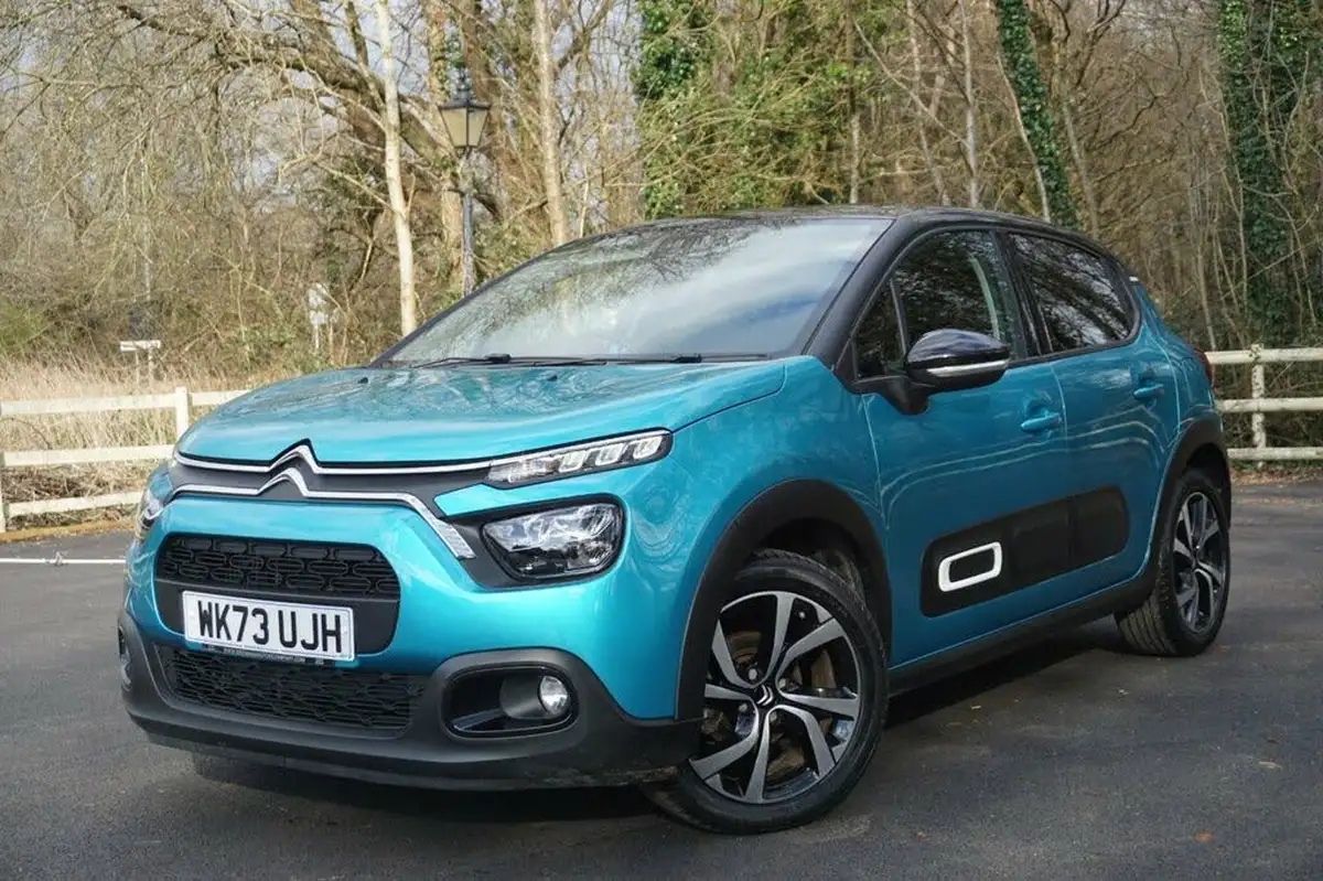 2023-citroen-c3-12-puretech-shine-plus-110ps-ss-eat6-big-8