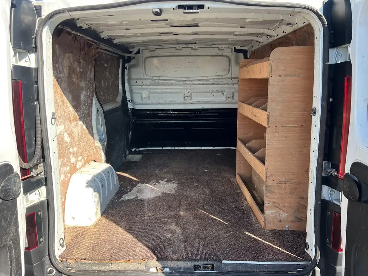 2018-renault-trafic-16dci-sl27-120-business-e6-panel-van-big-9