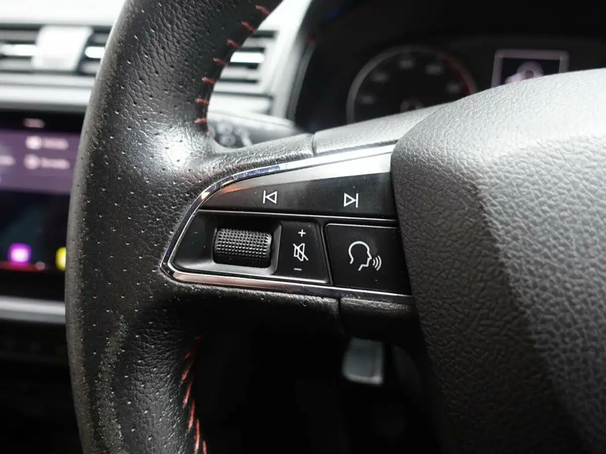2021-seat-ibiza-10-tsi-fr-95ps-big-18