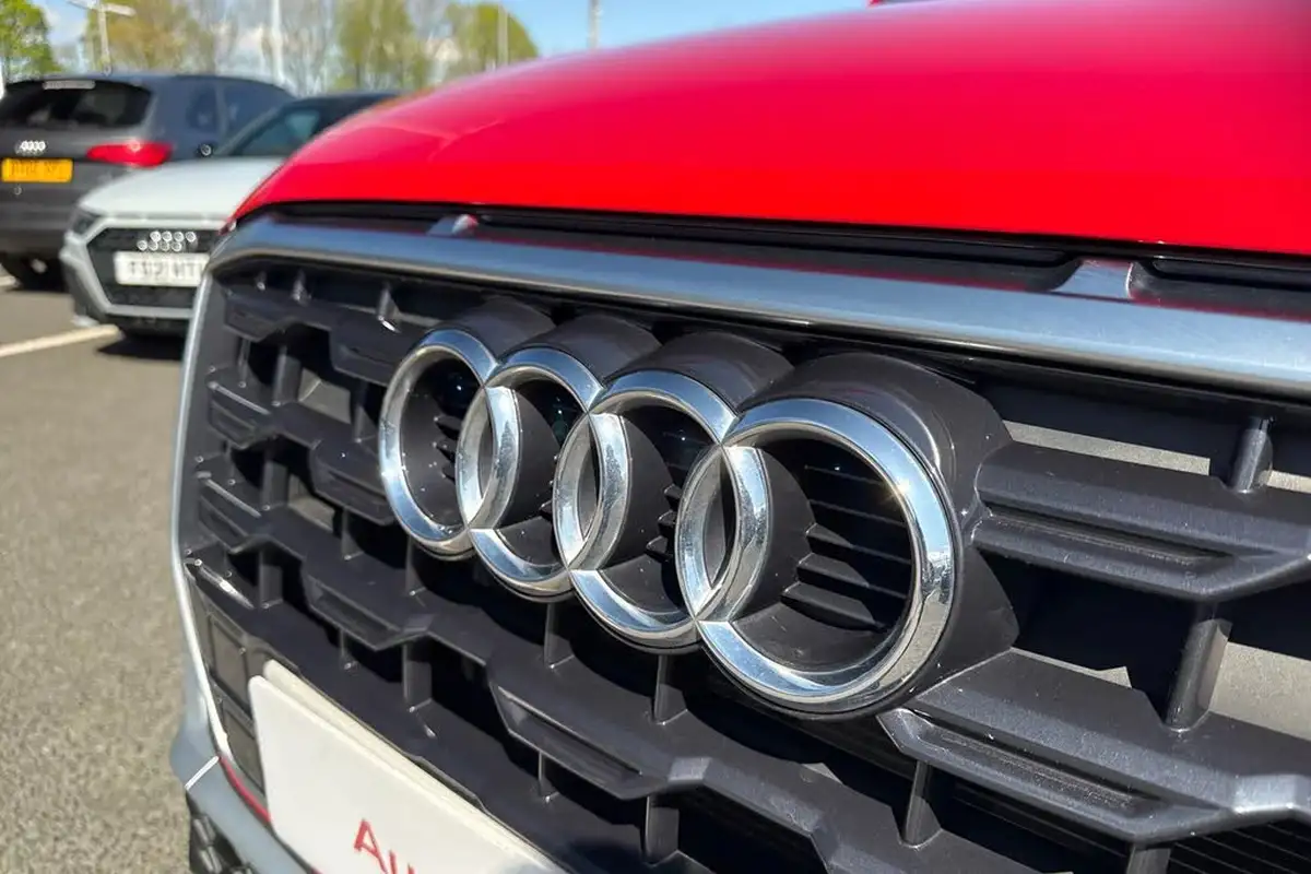 2022-audi-q2-15-35-tfsi-s-line-tronic-big-24