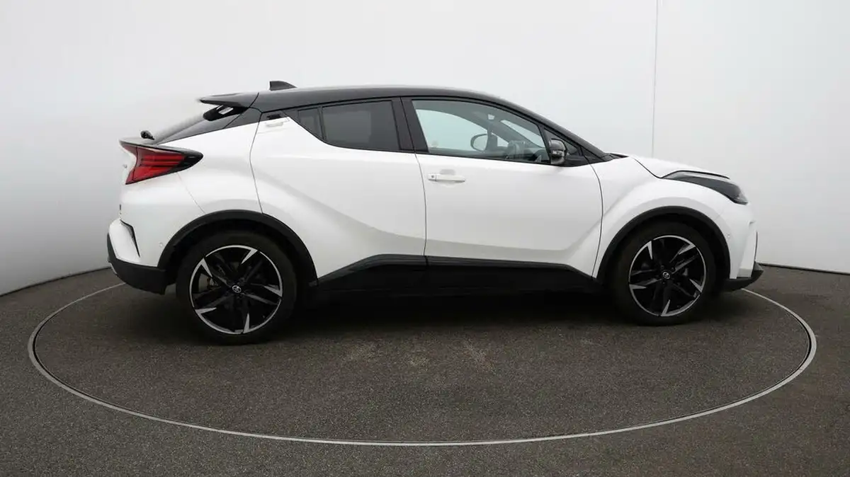 2022-toyota-c-hr-18-vvt-i-gr-sport-big-8