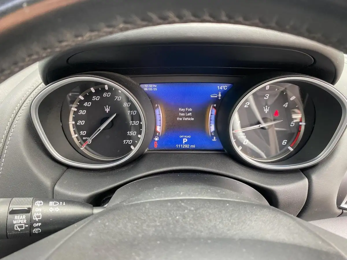2018-maserati-levante-30td-gransport-nerissimo-edition-big-39
