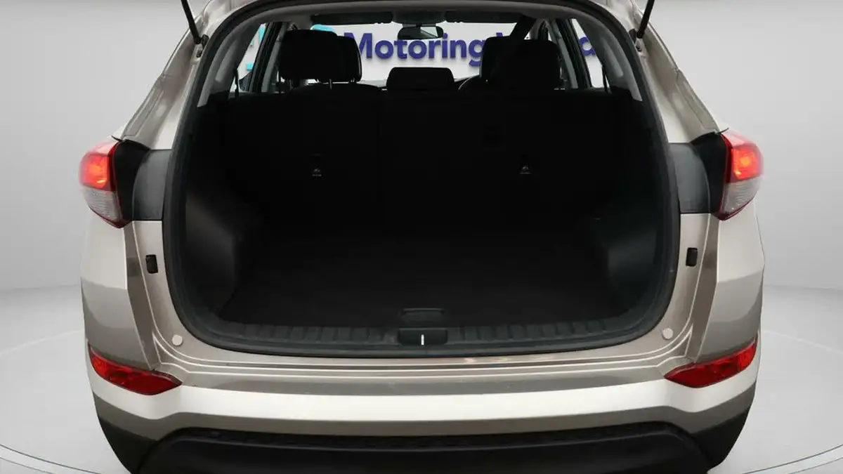 2018-hyundai-tucson-17crdi-blue-drive-s-big-16